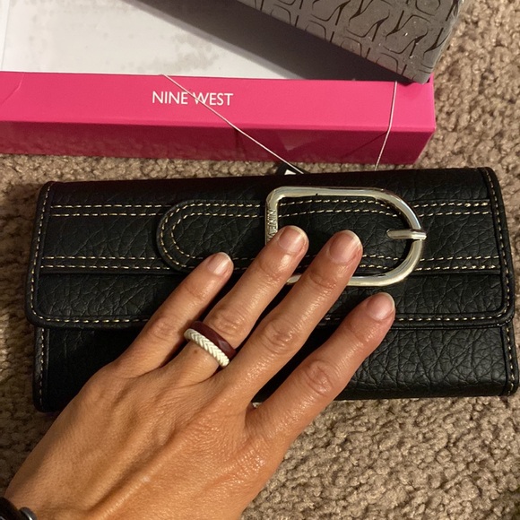 Wallet - Picture 6 of 7